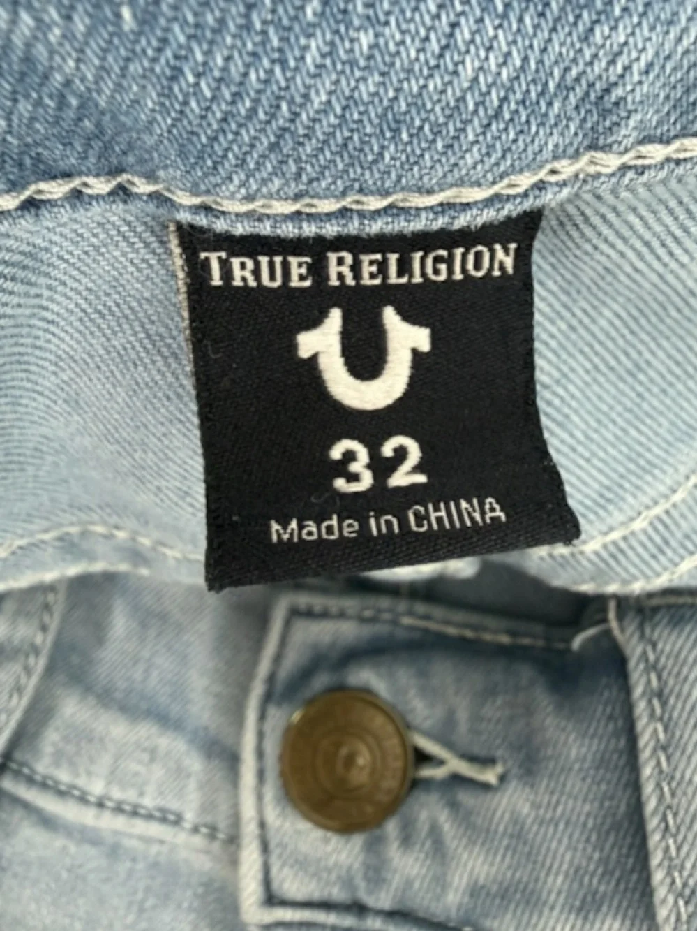 True Religion Geno Men’s Jeans Size 32 Light Wash Slim Straight Leg Denim